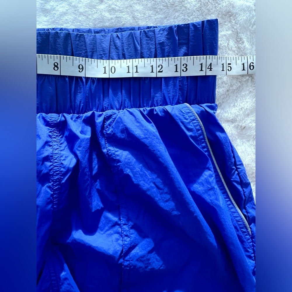 Fabletics Ultra High Waisted Piped Nylon Short In Extreme Royal Size Medium - Picture 3 of 7